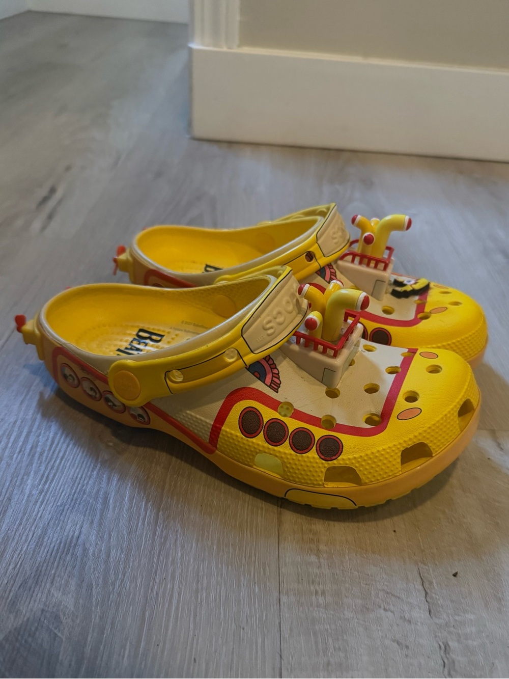 “Yellow Submarine” Beatles CROCS